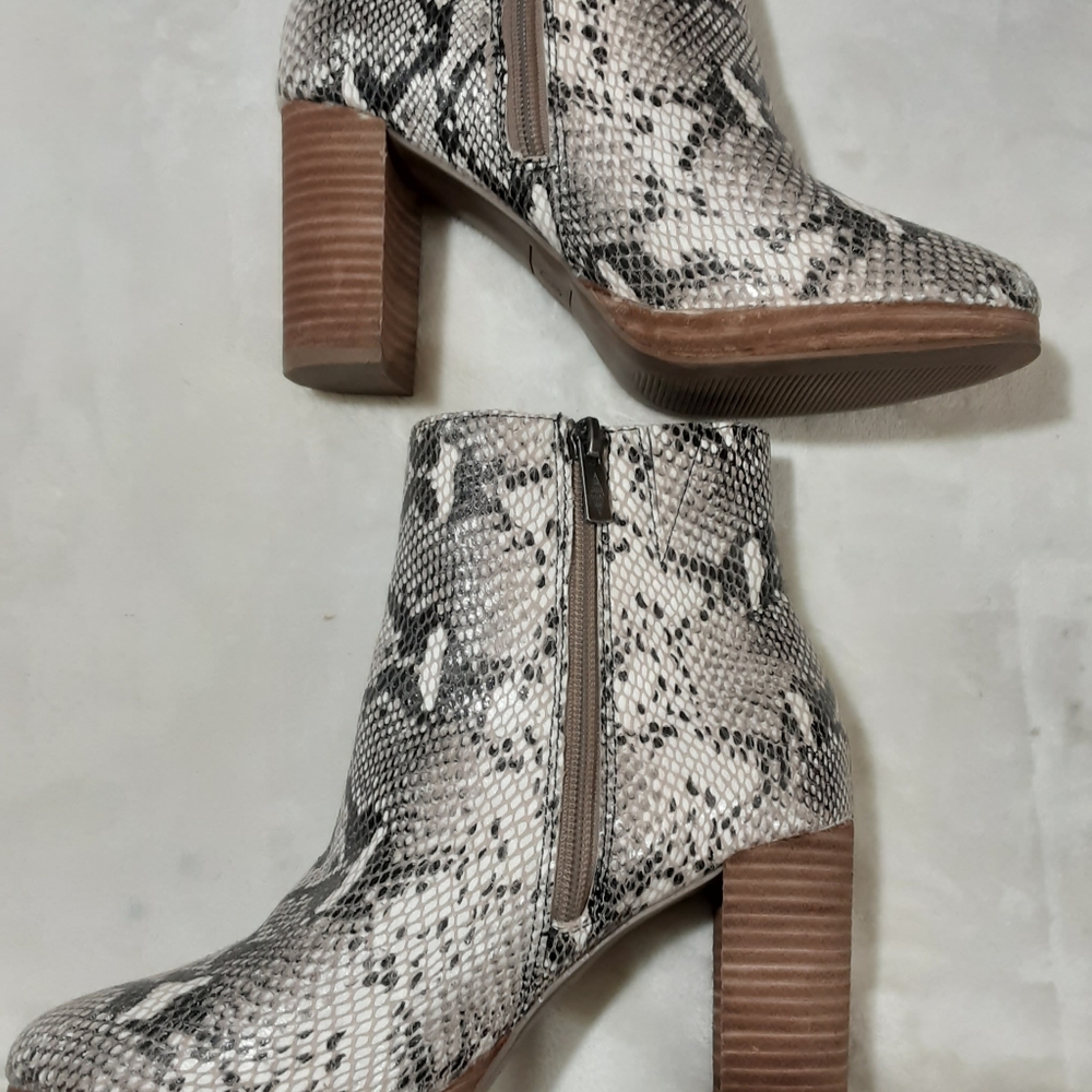 American Rag boots - Picture 3 of 10